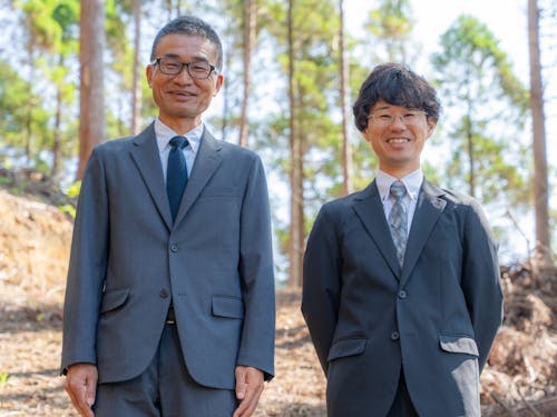 井上課長補佐(左)、鶴田(右)