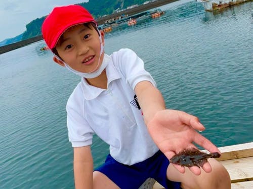 "ヒラメの放流体験"での1枚