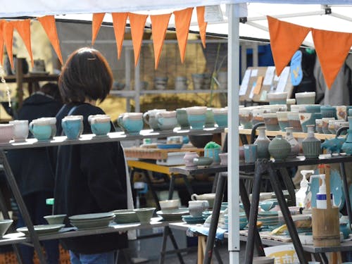 春と秋に開催される一大イベント・益子陶器市の様子