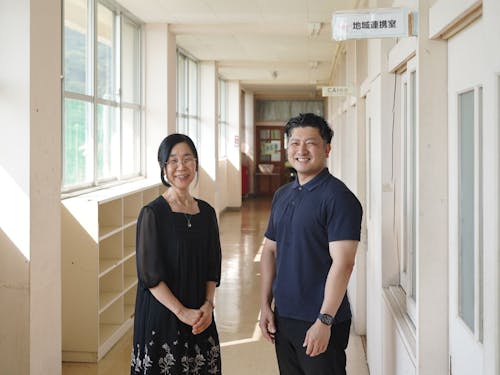 江口 若香子 (写真左)、岩沢 紘明（写真右）