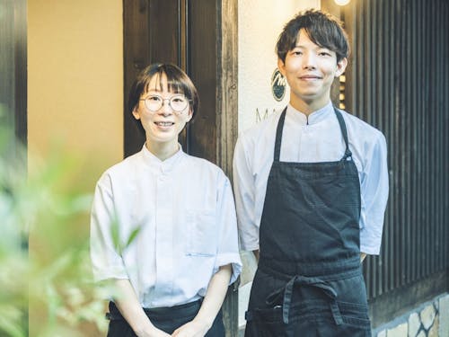 Restaurant MADY 吉川 未来さん(写真左側)