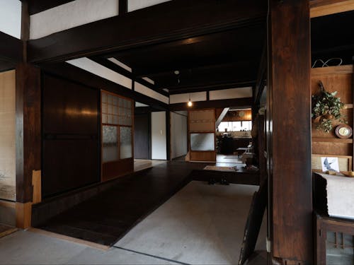 車椅子ユーザー向けにスロープを付けた。写真提供:中井貴仁(あつみ)