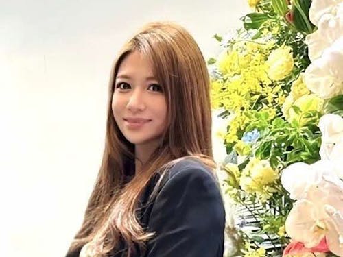 モデレーターの酒本愛美さん