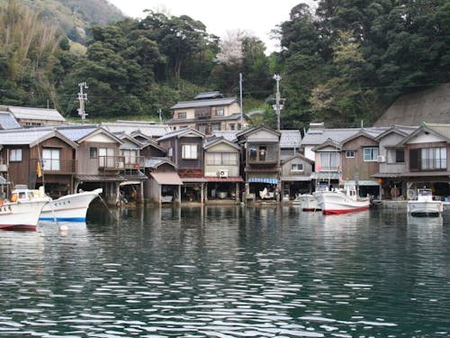 京都府伊根町 日本で最も美しい村連合より