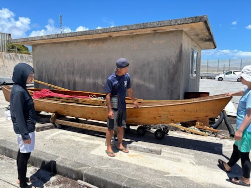 現物を使ってサバニの歴史や構造を解説