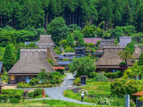 日本の原風景が残る「かやぶきの里」