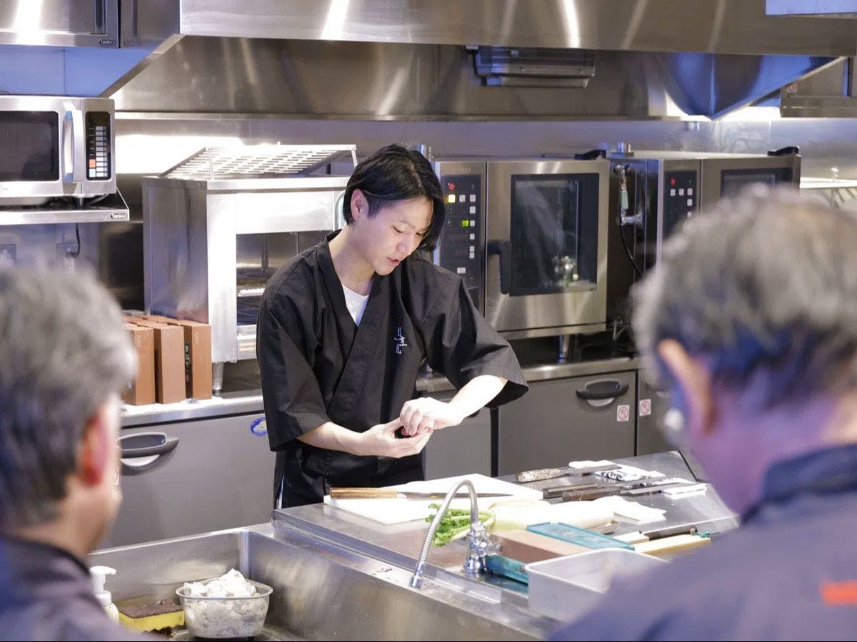 登録者数10万人超YouTuber！包丁料理人おいりさんが「三条を活動の地に