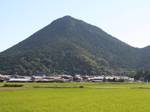 野洲市のランドマーク三上山(みかみやま)