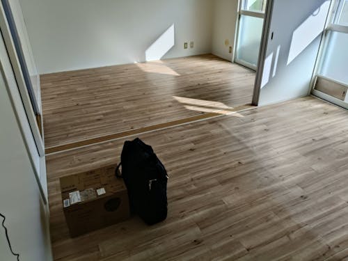 我が家の一部(部屋&DK)。ベランダも広く、これ以外に2部屋あり5万弱という破格