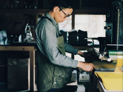 講師の𠮷田勝信さん