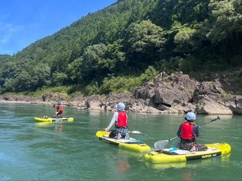 川SUPのガイドの様子