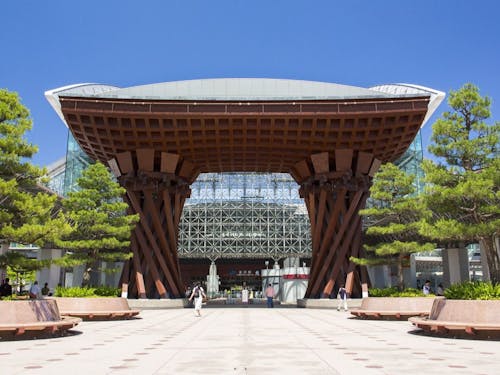 金沢駅・鼓門
