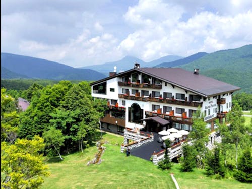 グリーンシーズンの「ホテルグランフェニックス奥志賀」