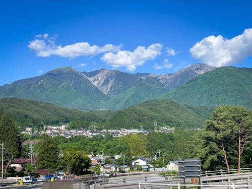 山に抱かれた暮らし