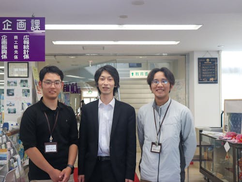 一緒に働く南富良野町役場企画課のみなさん