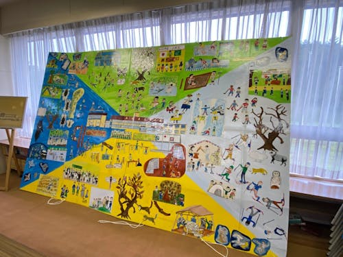 先輩協力隊が企画した「シンゴウムラアートプロジェクト」。会場は旧西越小学校!