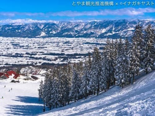 冬の散居村