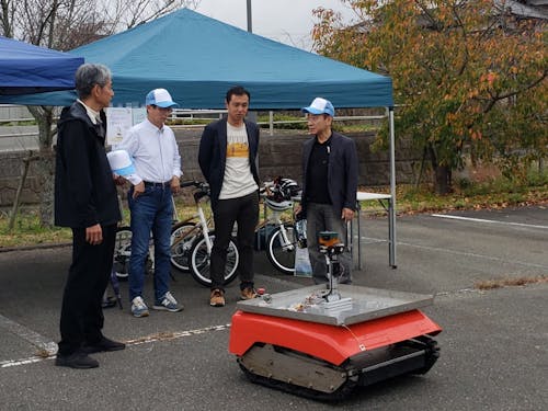 ㈱アイシンの後藤氏と参加企業の様子