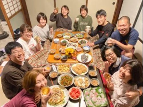 賑やかなご飯会！地域の話もたくさん飛び出します！