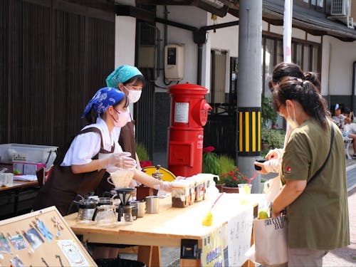 探求活動として地域の賑わいづくりに参加