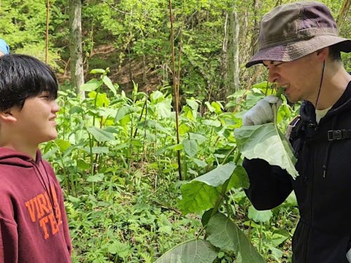 町主催のフィールドワーク「キナアカラ(山菜採取・食体験)」