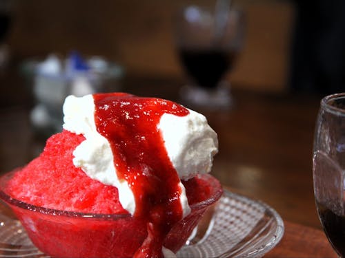 【夏季限定】完熟イチゴをまるごと使用した、ラグジュアリーなかき氷。