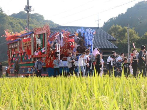 地域のお祭り風景