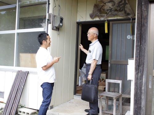 お任せするのは、空き家の現地調査やマッチング