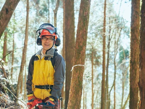 約30年前に西米良へやって来て、村での年月と同じ長さのキャリアを持つ熟練山師