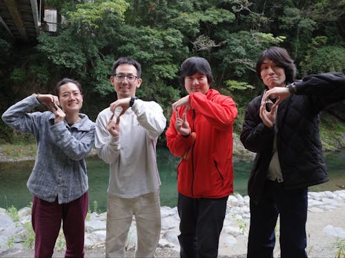 2025年11月現在、4名の隊員がそれぞれの個性を活かして活動中