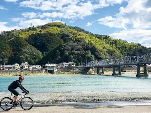 仁淀川のそばで趣味を楽しむのもいいし…