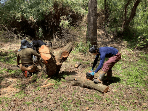 新しい生き方を模索する若者、ひきこもり経験のある人たちも拠点づくりに参加