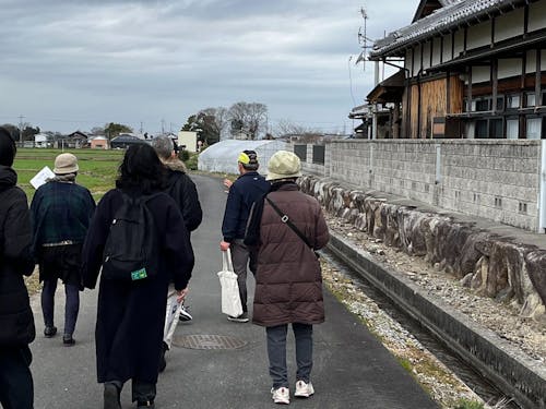 水路をめぐるまちあるきのようす
