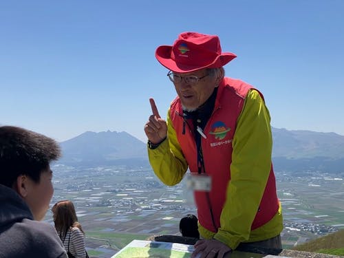 大観峰のガイドさん