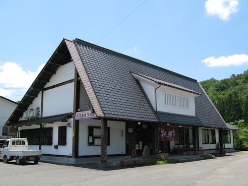 赤花そばの郷の店舗