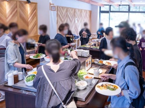 大繁盛で大人気のレストラン