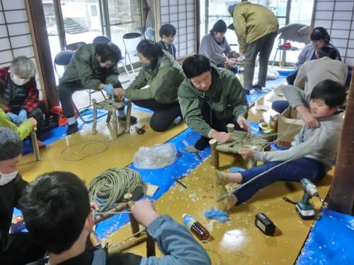 移住体験住宅でのミニスツールワークショップ