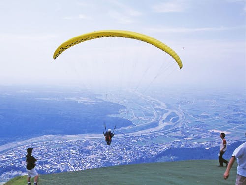 県内の身近な場所で自然を最大限活かしたアクティビティーを楽しめます。