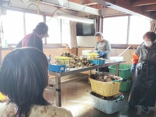 町民と交流している様子