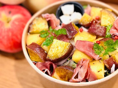 地元の食材を利用した美味しい食事もツアーの魅力です！