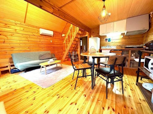 ゲストハウスの内観。今では多くの方が利用するあたたかい空間に!