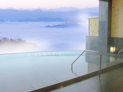 まつだい芝峠温泉雲海でお仕事体験&ご入浴!