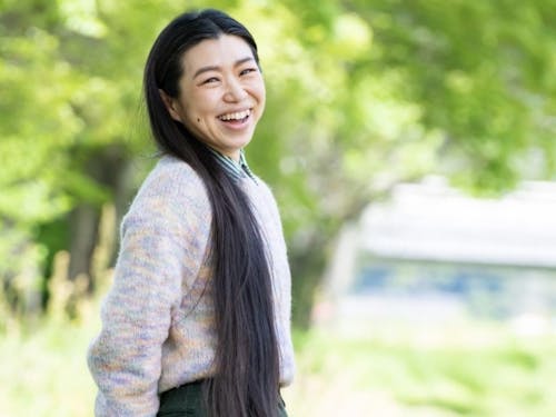 あたたかい地域性で孤育てを感じないと話す内子町の石井さん(えひめ移住ネットより)