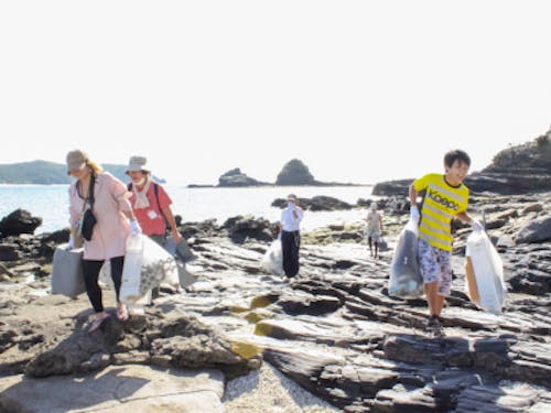 【課題解決②】阿真ビーチの清掃&枝切り作業 ※イメージ写真です