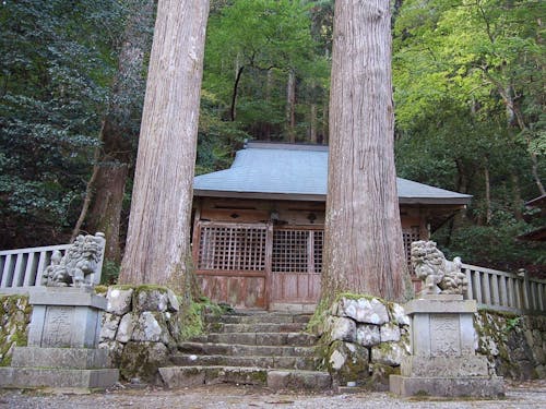 白山神社