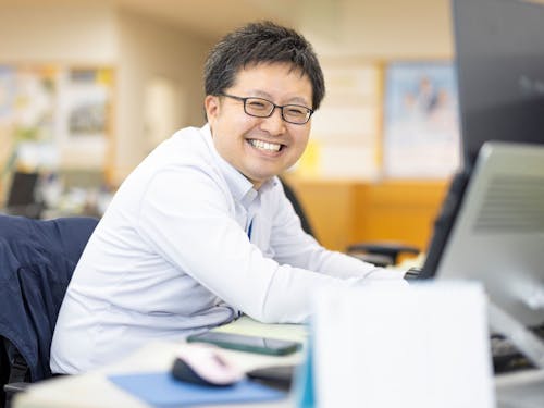 専門知識はなくて大丈夫。あなたの挑戦を、私たちが全力でサポートします!