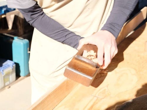 側面をまっすぐに