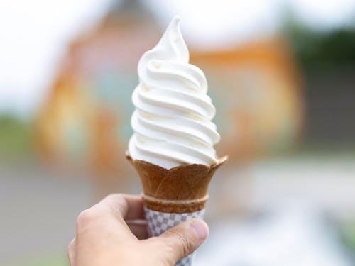 生乳生産日本一の町から。濃厚なコクが口いっぱいに広がる至福のひとときです。