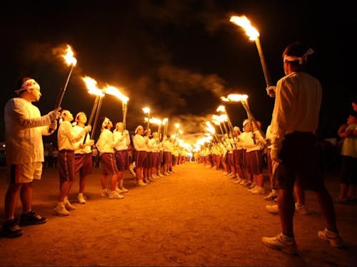 伝統ある火祭りの神事
