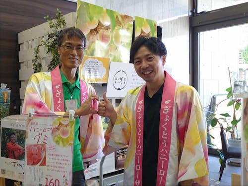 左：宮本隊員、右：坂西隊員